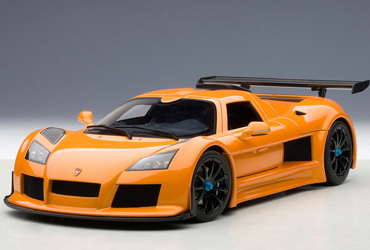 【美品】AUTOart GUMPERT APOLLO S 1/18 1/18 AUTOART GUMPERT APOLLO S (METALLIC ORANGE) Diecast