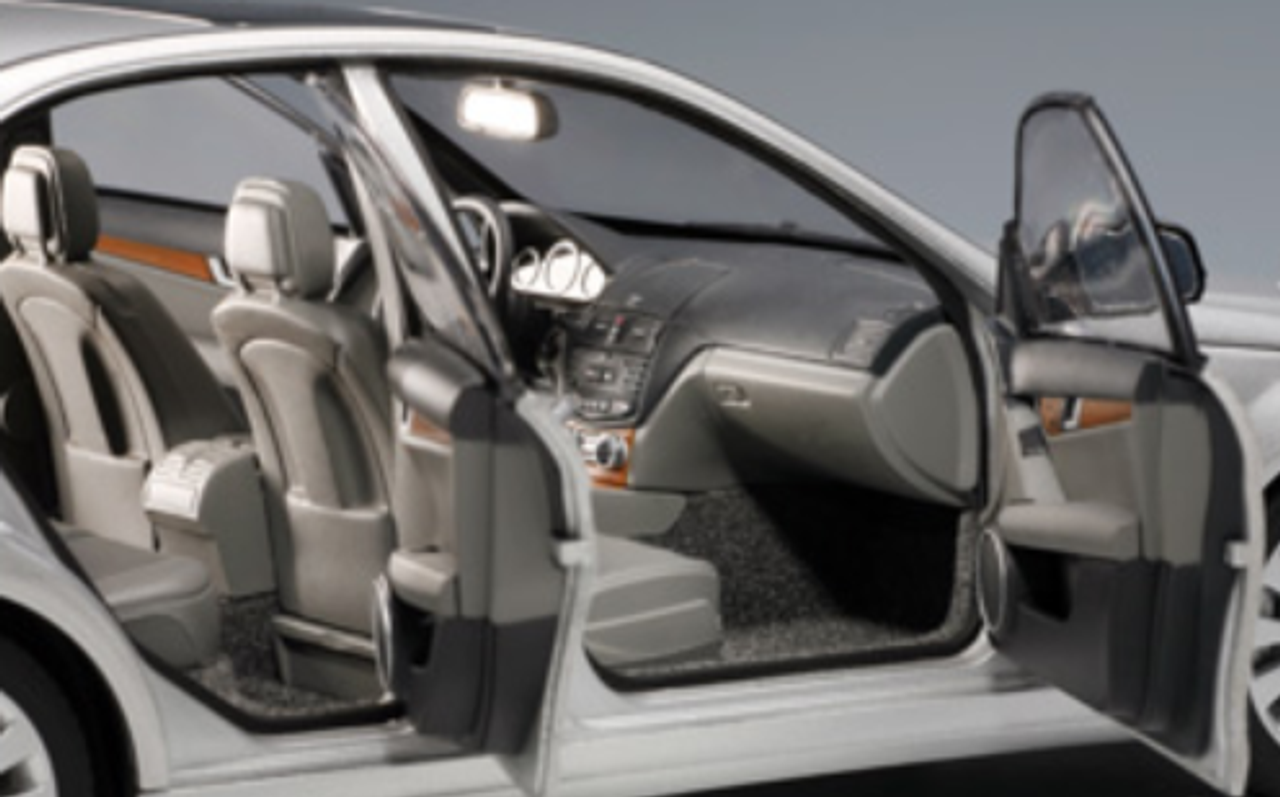 1/18 AUTOart Mercedes-Benz C-Class W204 (2007-2014) Limousine Elegance - Silver Diecast Car Model