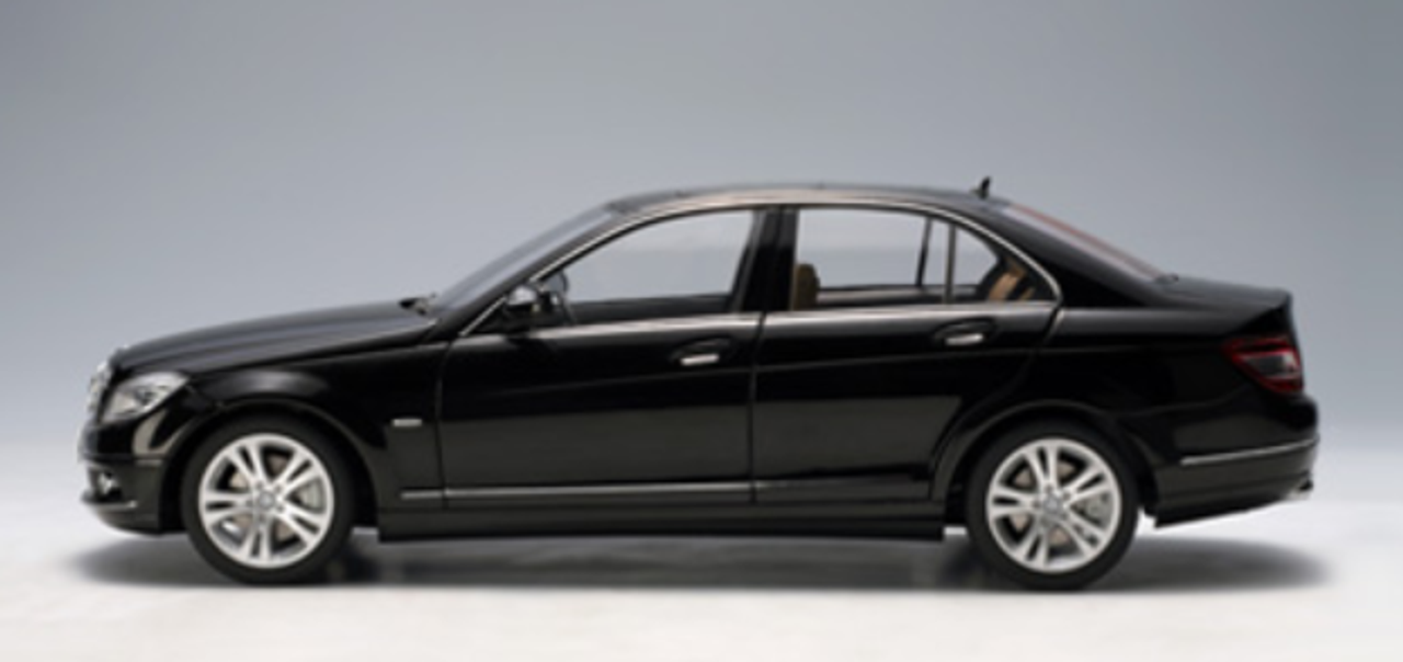 1/18 AUTOart Mercedes-Benz C-Class W204 (2007-2014) Limousine Avantgarde - Black Diecast Car Model