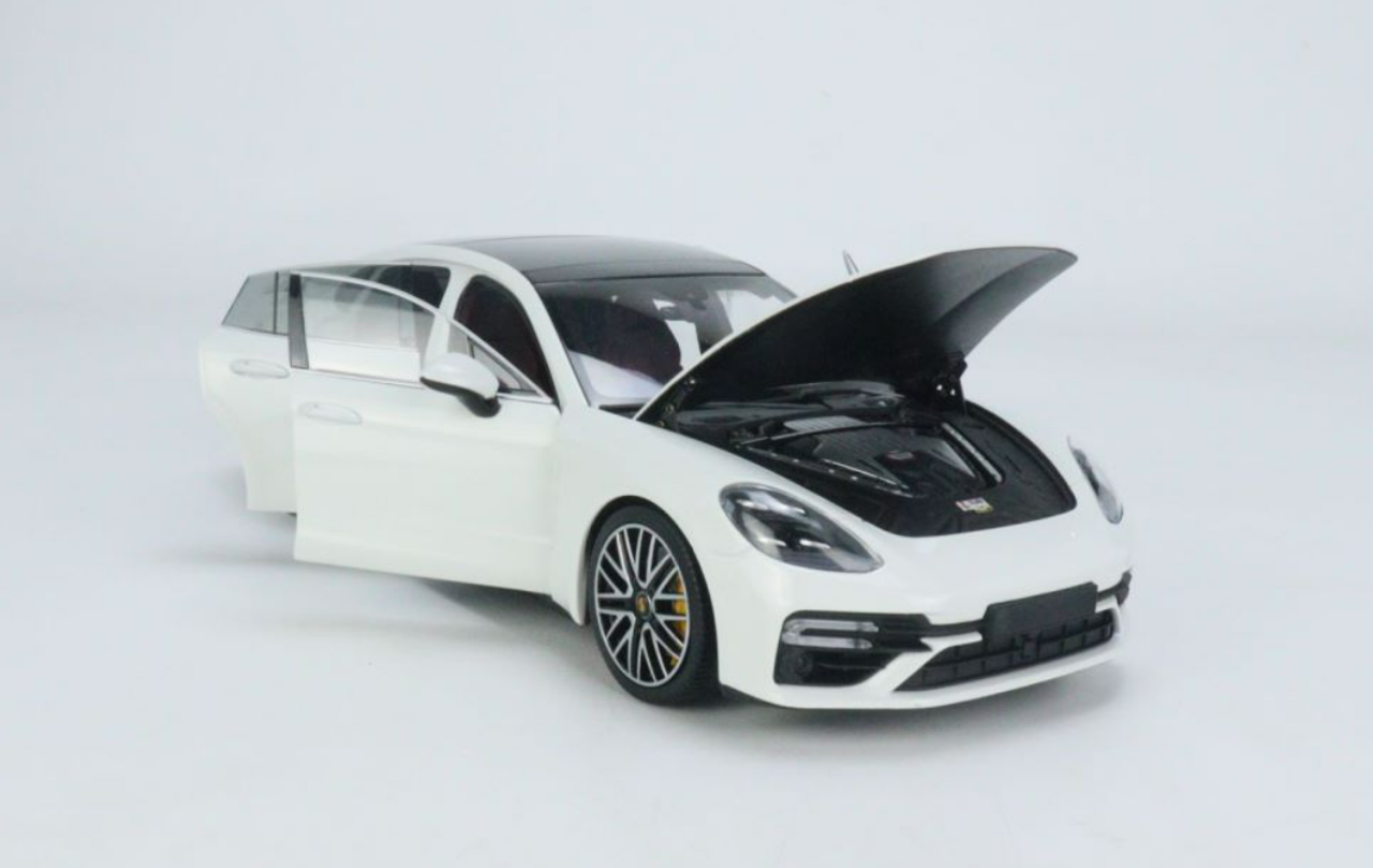 1/18 Minichamps Porsche Panamera Turbo S (Carrera White Metallic) Fully Open Diecast Car Model Limited 500 Pieces