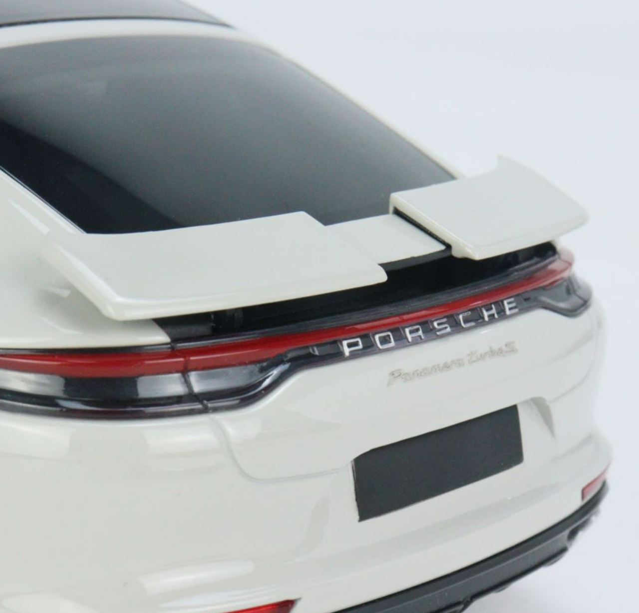 1/18 Minichamps Porsche Panamera Turbo S (Light Crayon Grey) Fully Open Diecast Car Model Limited 500 Pieces