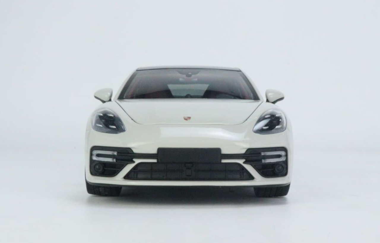 1/18 Minichamps Porsche Panamera Turbo S (Light Crayon Grey) Fully Open Diecast Car Model Limited 500 Pieces