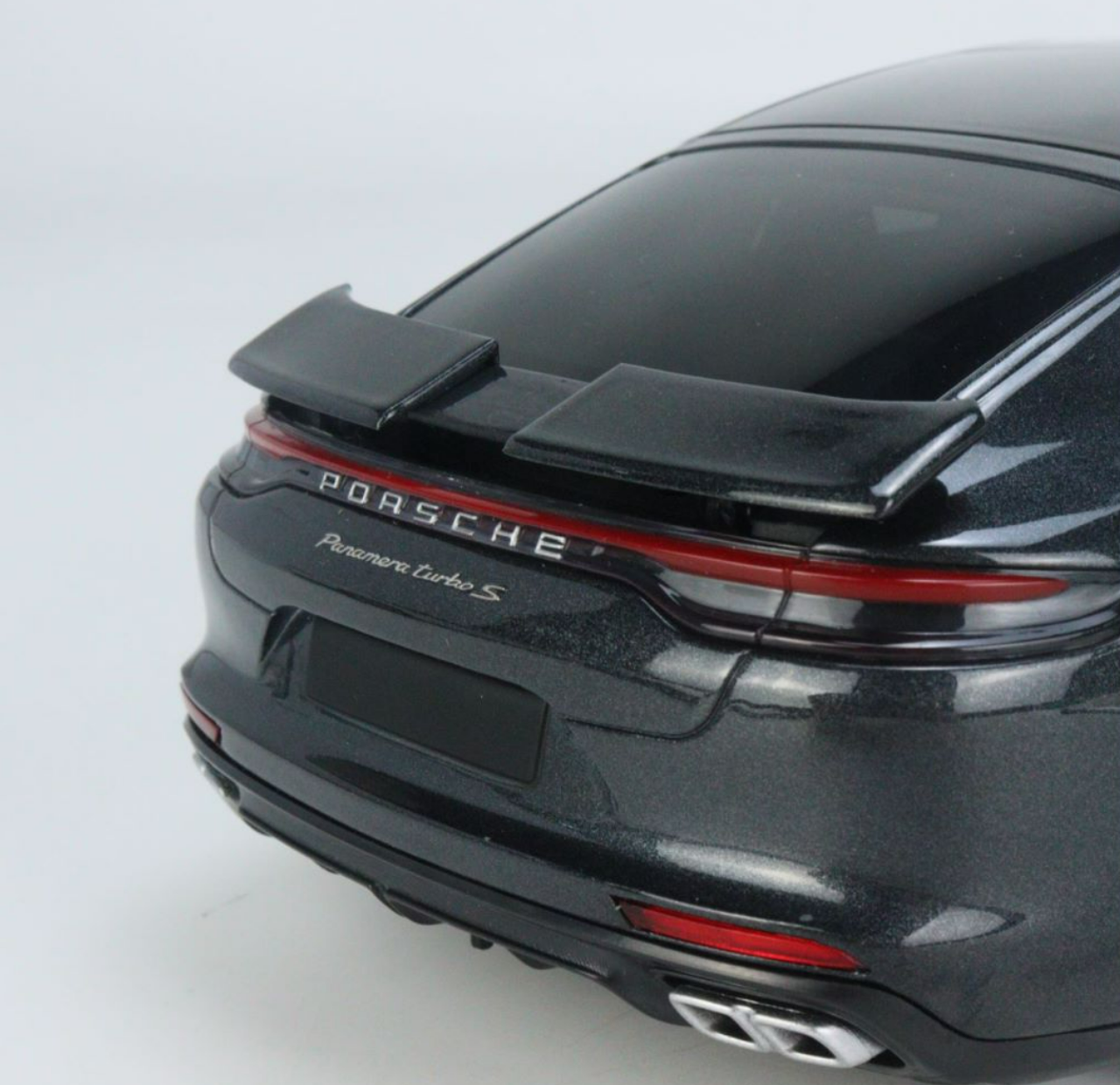 1/18 Minichamps Porsche Panamera Turbo S (Volcano Grey Metallic) Fully Open Diecast Car Model Limited 500 Pieces