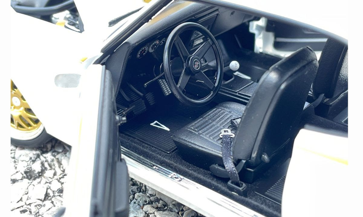 1/18 ACME 1968 Pontiac Firebird Street Fighter Diecast Car