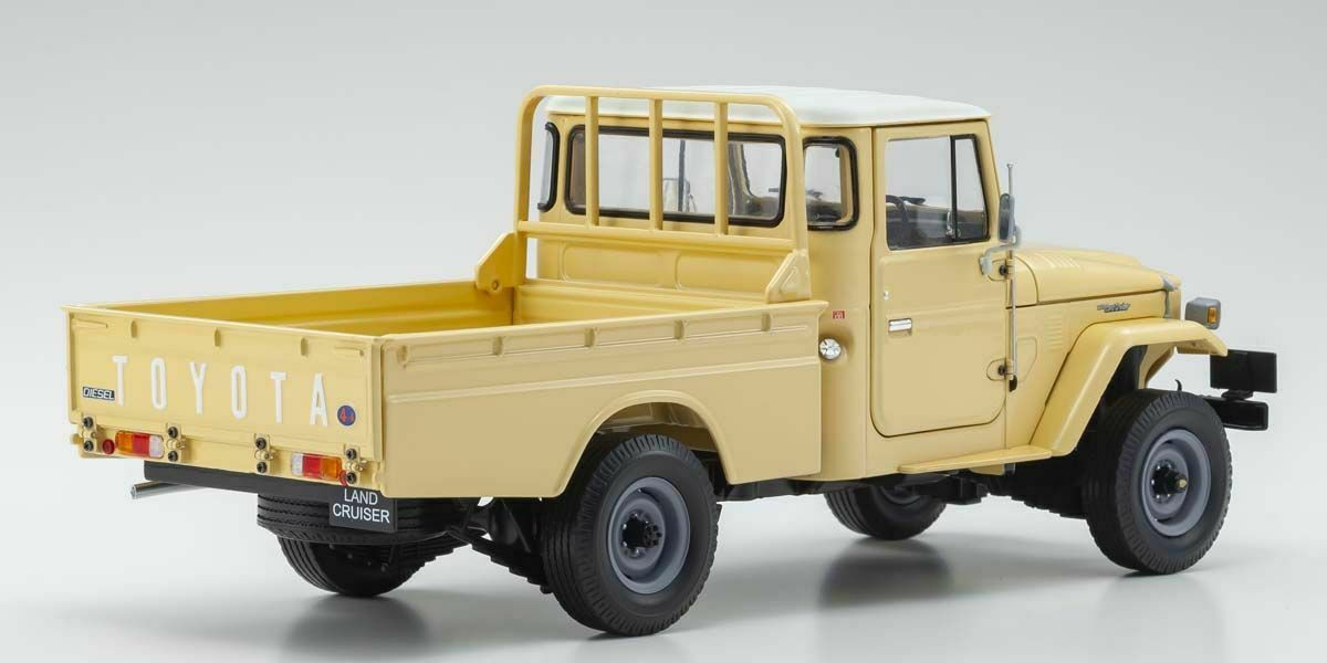 1/18 Kyosho Toyota Land Cruiser 40 Pickup Truck (Beige) Diecast