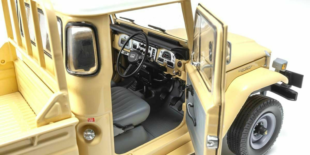 1/18 Kyosho Toyota Land Cruiser 40 Pickup Truck (Beige) Diecast Car Model