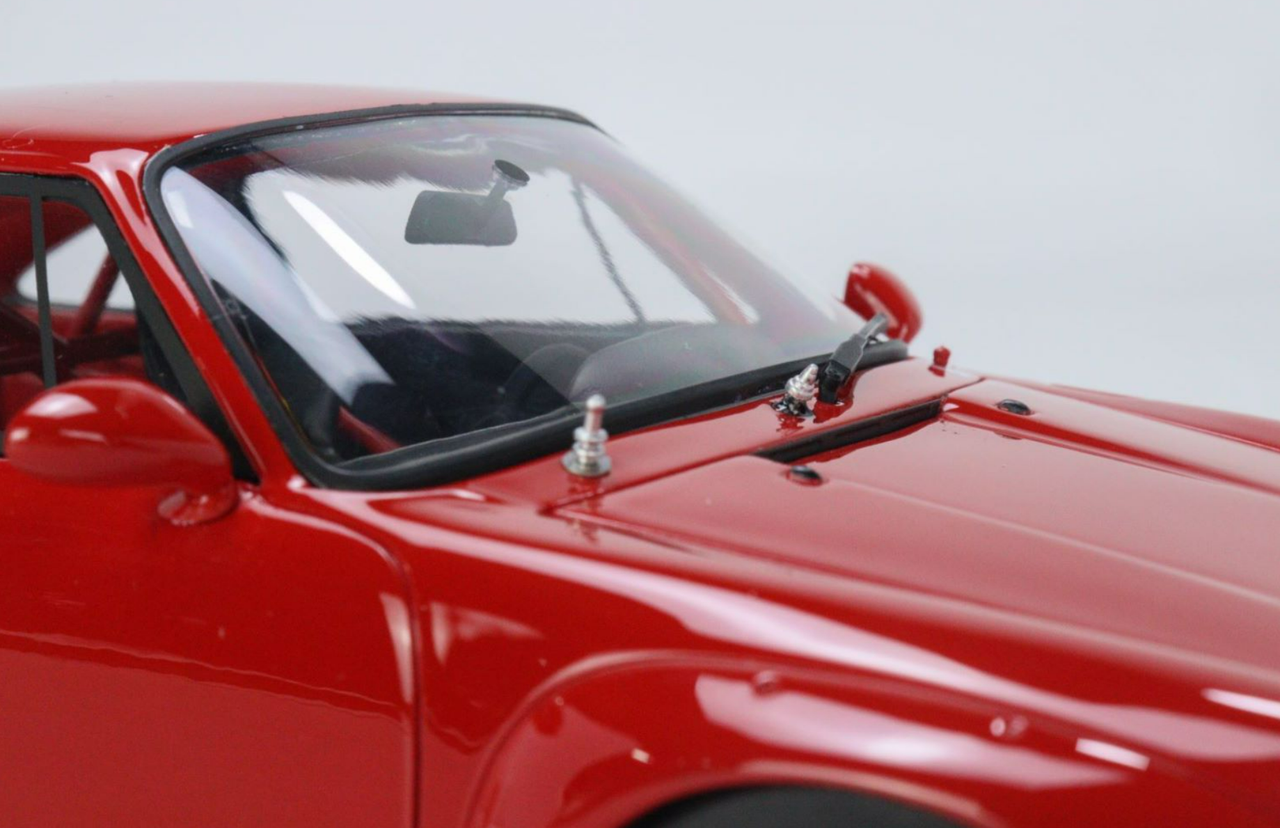 GTSpirit 1/18 - Porsche 911 993 3.8 RSR Guards Red Resin