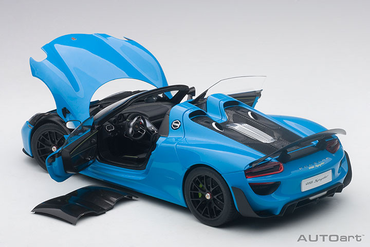 1/18 AUTOart Porsche 918 Spyder Weissach Package (Riviera Blue