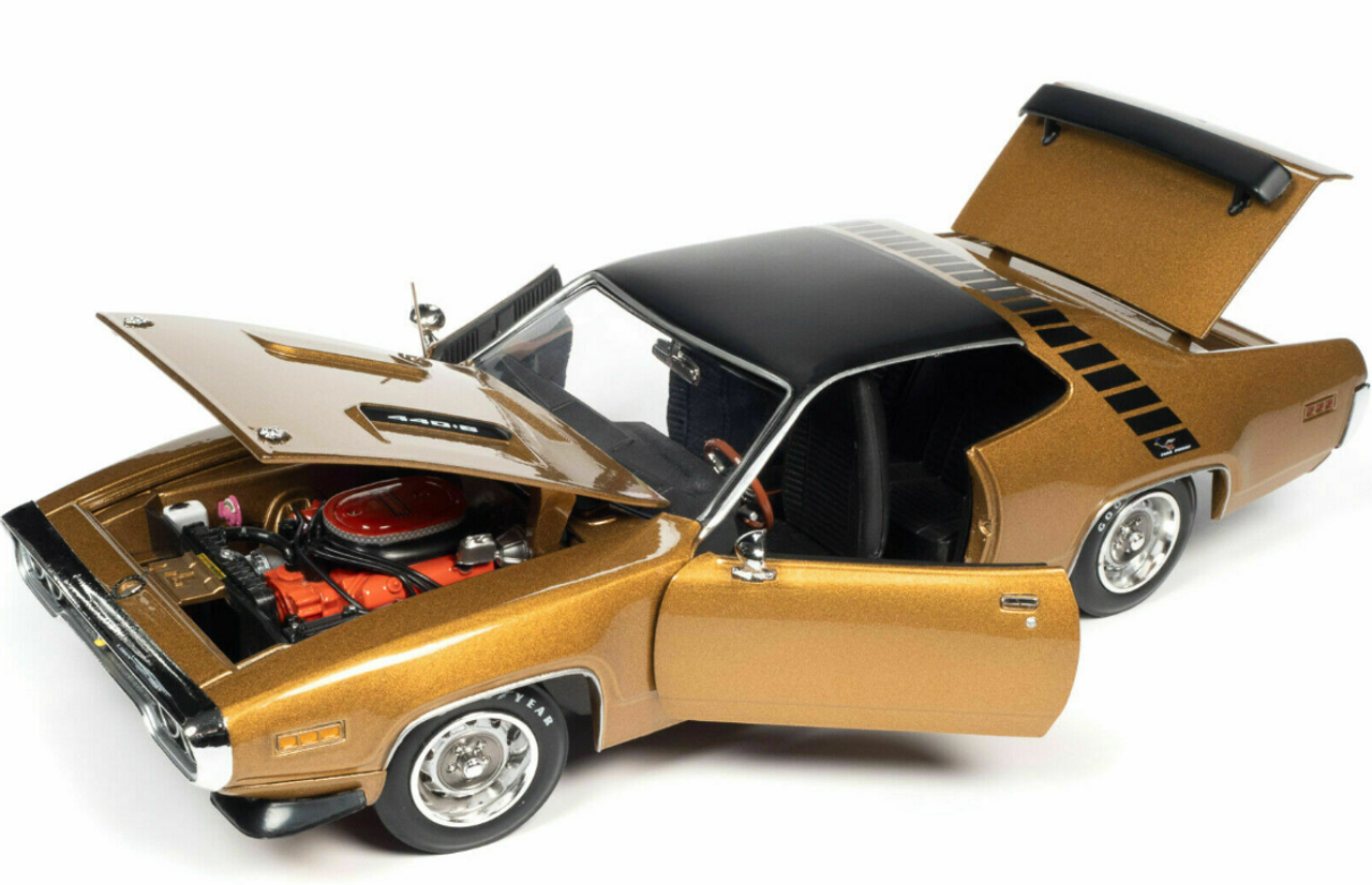 1/18 Auto World 1971 Plymouth Road Runner Hardtop (Gold) Diecast Car Model