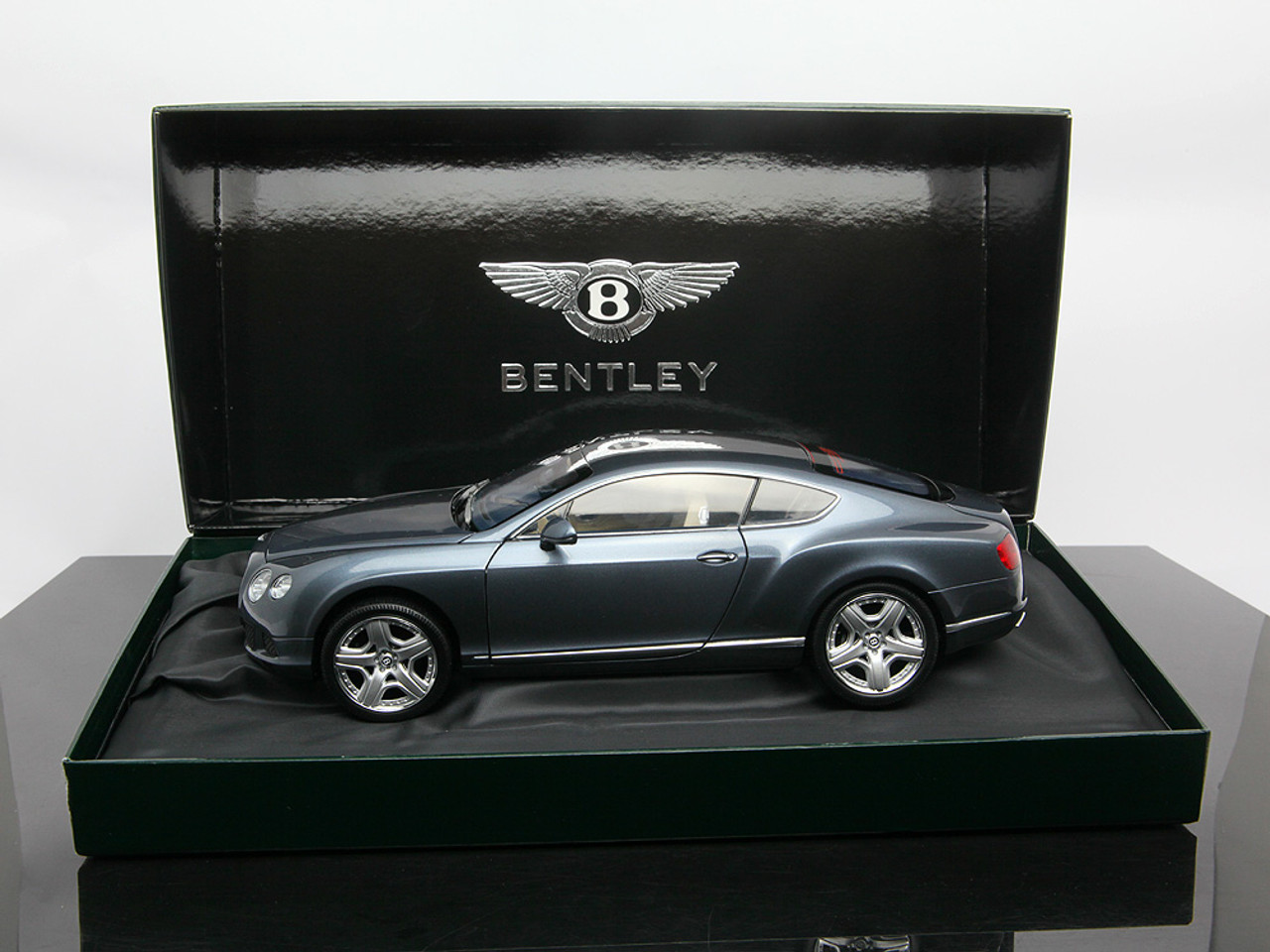 1/18 Minichamps Bentley Continental GT (Grey) Diecast Car Model 