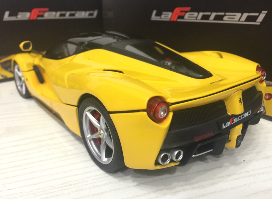 1/18 Hot Wheels Hotwheels Elite Ferrari LaFerrari (Yellow ...
