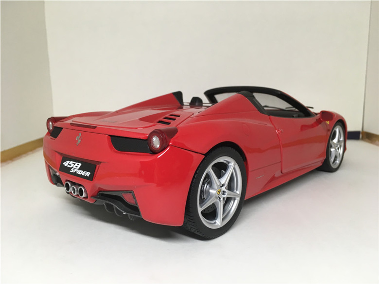 1/18 Hot Wheels Hotwheels Elite Ferrari 458 Italia Spider (Red) Diecast  Model