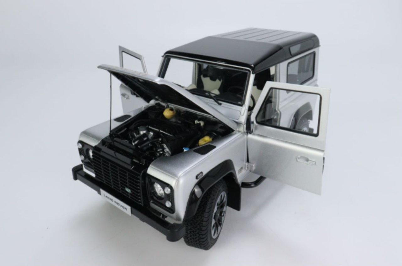 1/18 LCD Land Rover Defender D90 V8 Silver Diecast full open