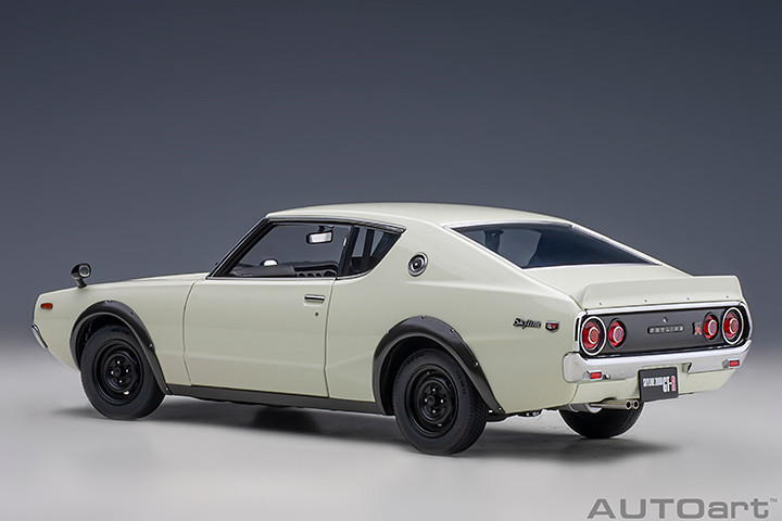1/18 AUTOart Nissan Skyline GT-R GTR (KPGC110) (White) Diecast Car