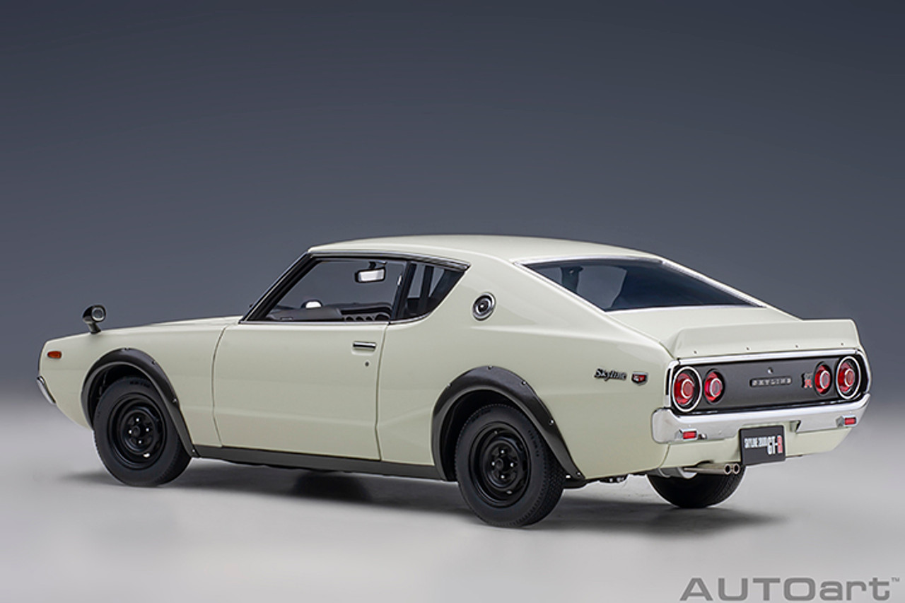 1/18 AUTOart Nissan Skyline GT-R GTR (KPGC110) (White) Diecast Car Model