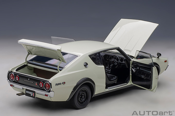 1/18 AUTOart Nissan Skyline GT-R GTR (KPGC110) (White) Diecast Car