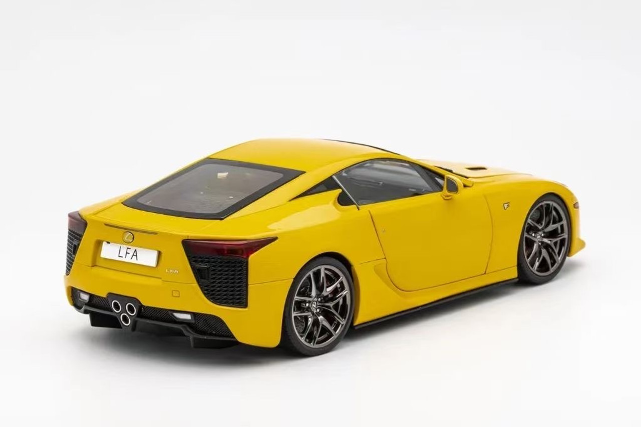  1/18 Well Lexus LFA (Pearl Yellow with Black Interior) Diecast Car Model