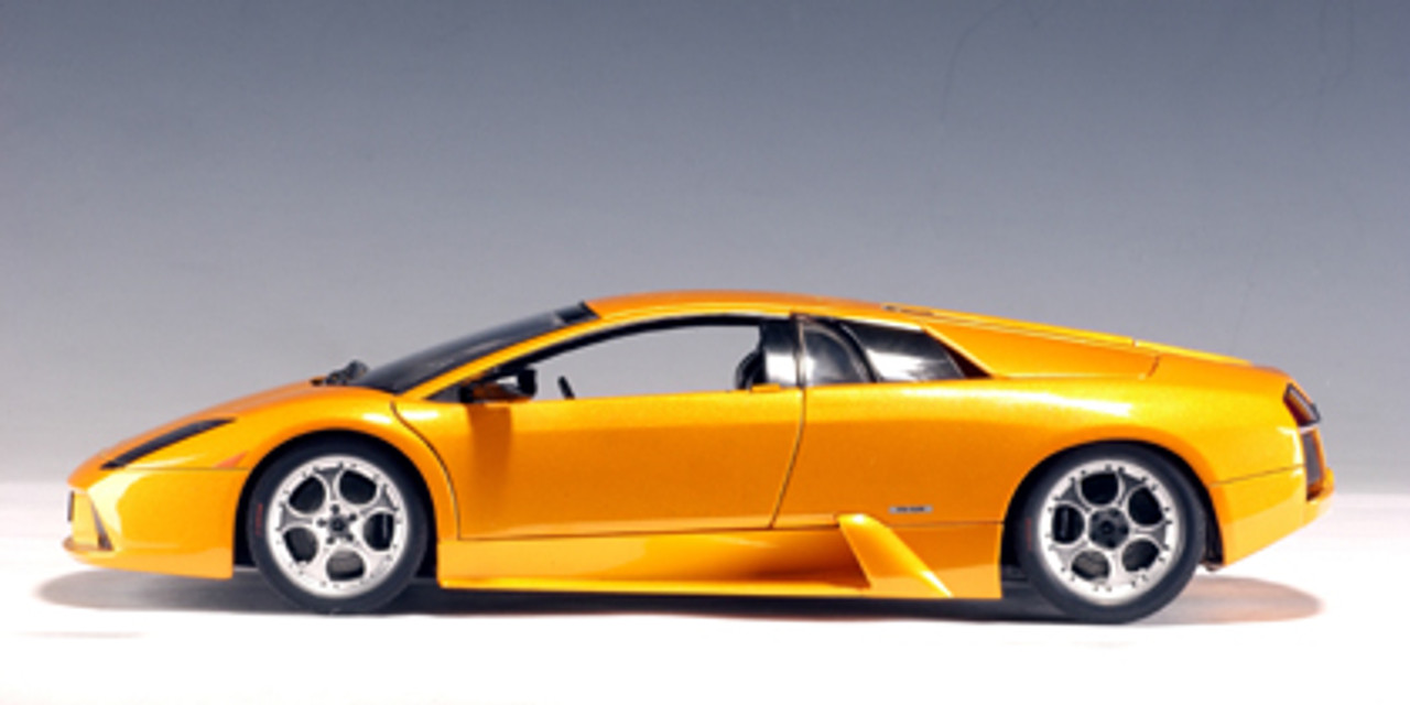 1/18 AUTOart 2001 Lamborghini Murcielago (Metallic Orange) Diecast Car  Model 74512