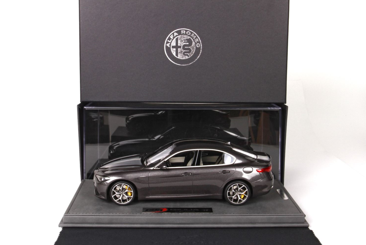 予約品＞ BBR 1/18 Alfa Romeo Tonale Veloce Bianco Alfa アルファ