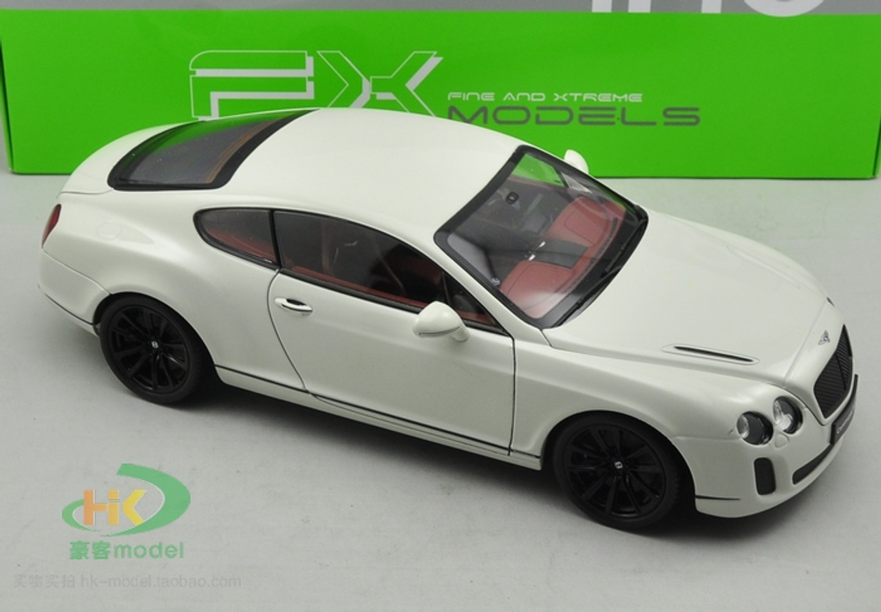 1/18 Bentley Continental GT3-R ホワイト Bentley Continental GT3-R - Model car collection - GT SPIRIT
