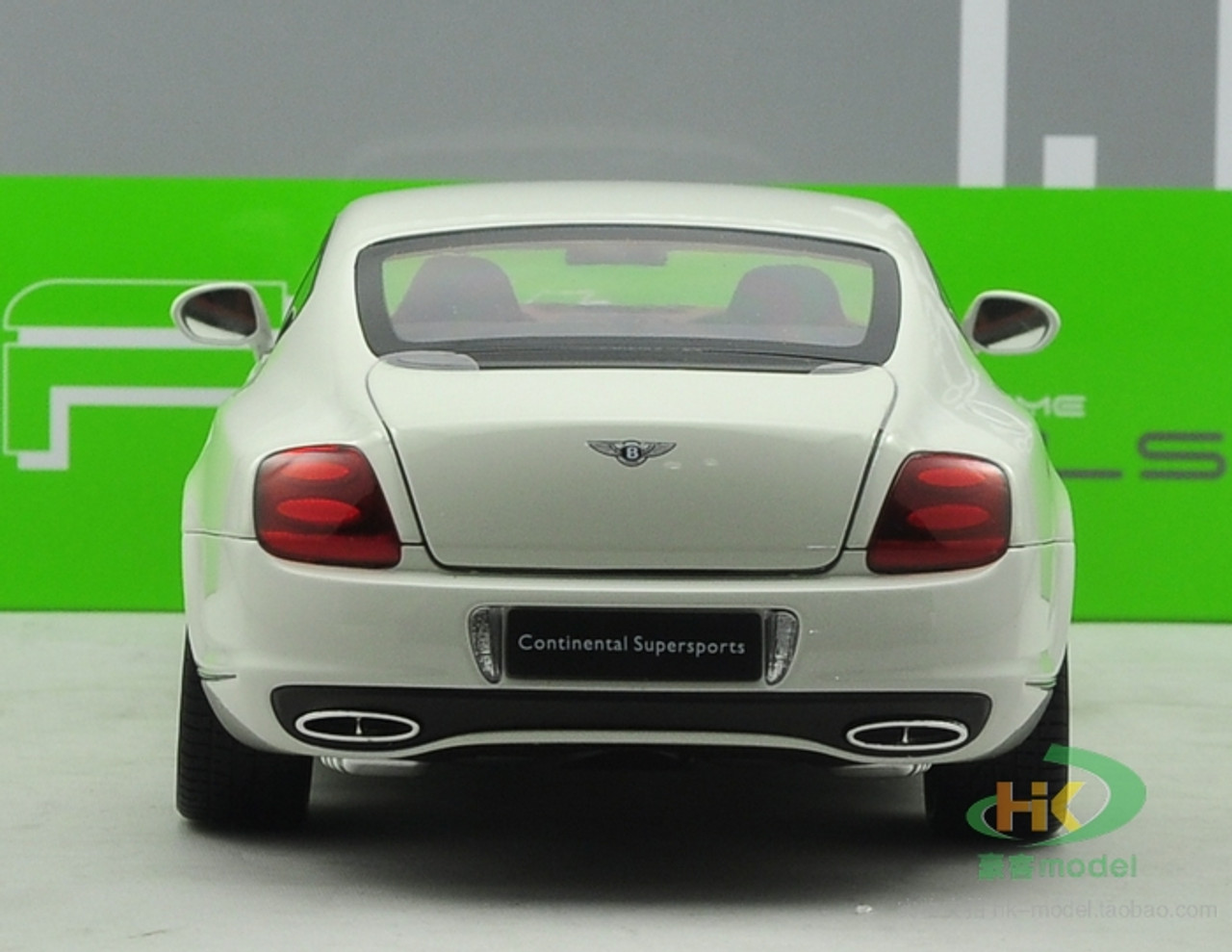 1/18 Welly FX Bentley Continental GT Supersports (White) Diecast Car Model