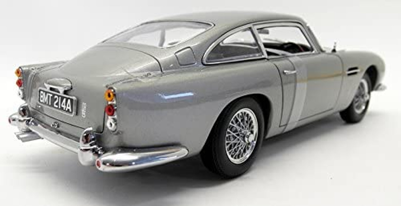 1/18 AUTOart Aston Martin DB5 James Bond Goldfinger 007 (Silver) Diecast Car Model