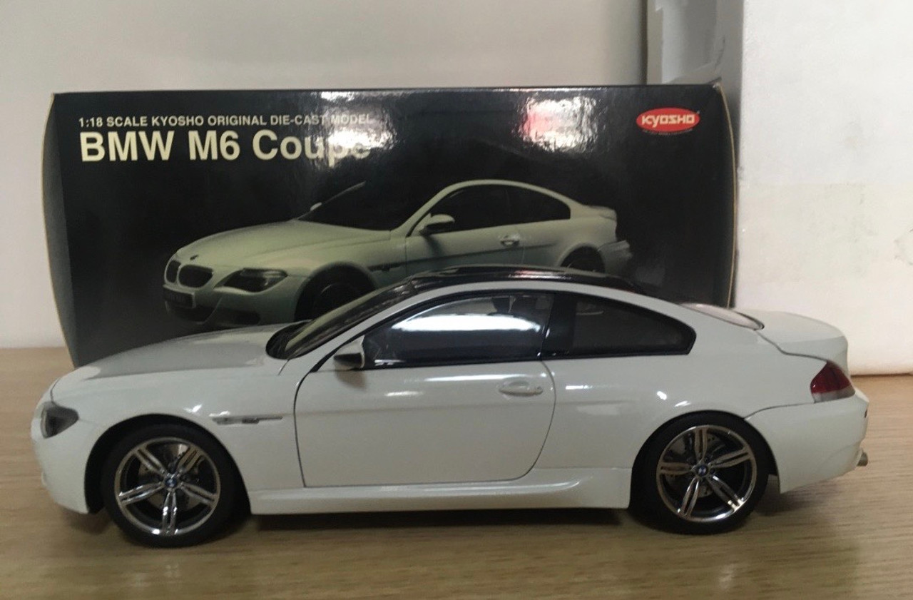 1/18 Kyosho BMW M6 E63 (2005-2010) White Diecast Car Model