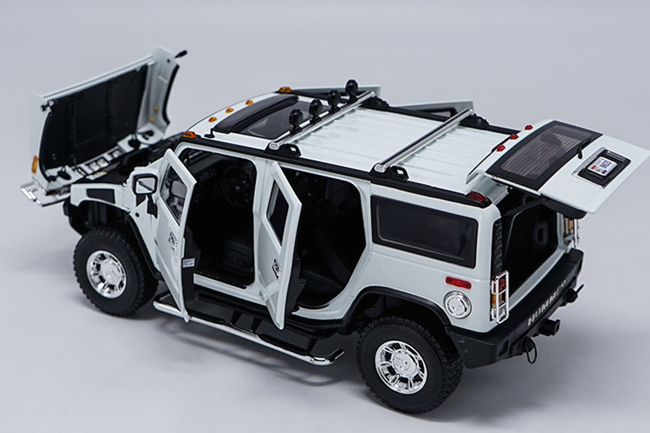 1/18 Highway 61 Highway61 Hummer H2 (White) Diecast Model