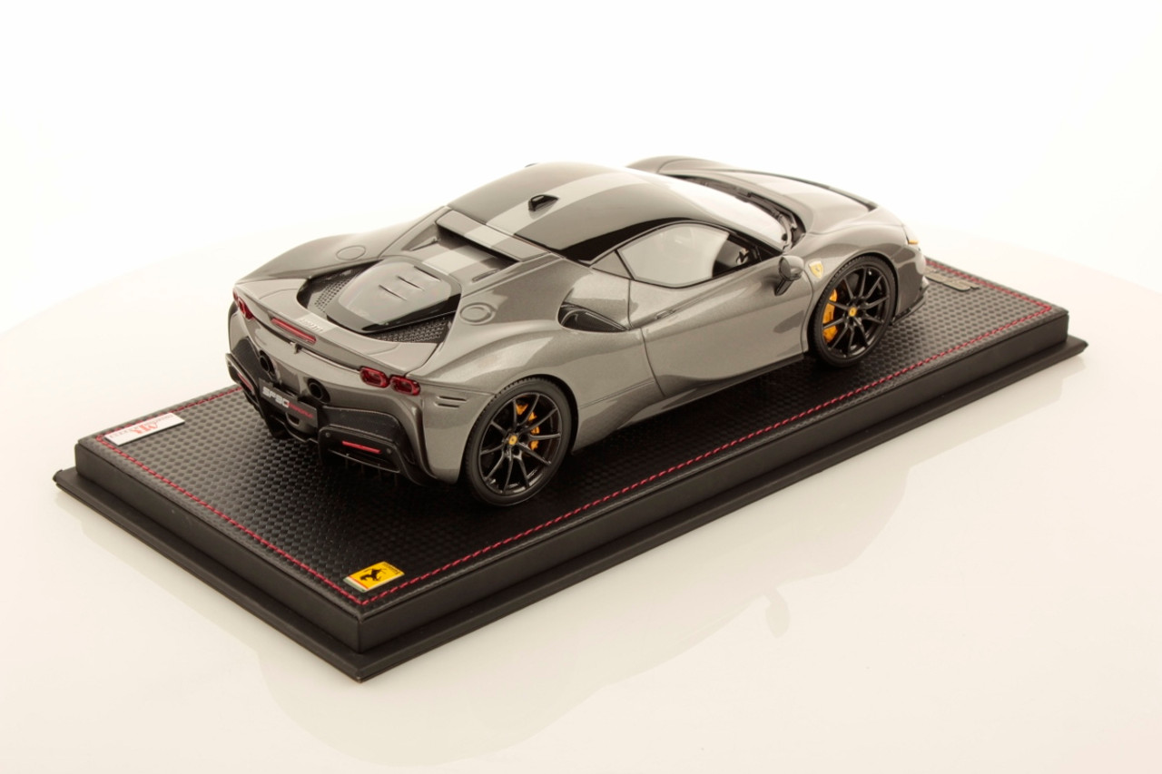 1/18 MR Ferrari SF90 Stradale (Assetto Fiorano Grey) with Carbon Fiber Base & Showcase Cover Resin Car Model Limited