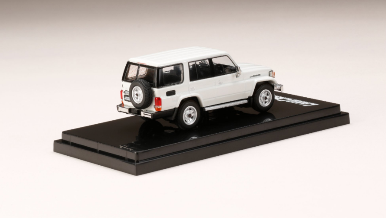  1/64 Hobby Japan Toyota LAND CRUISER 70 ZX 4DOOR 1994 White