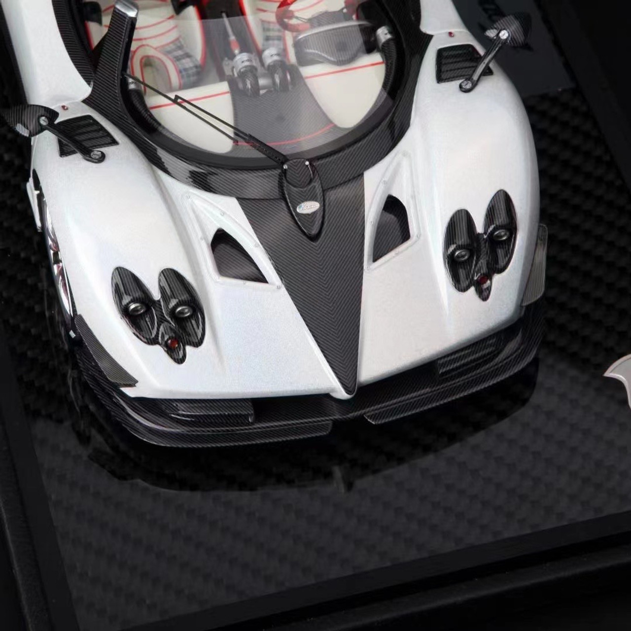 1/18 BBR Pagani Zonda HP Barchetta (White & Carbon Black) Resin Car Model Limited 8 Pieces