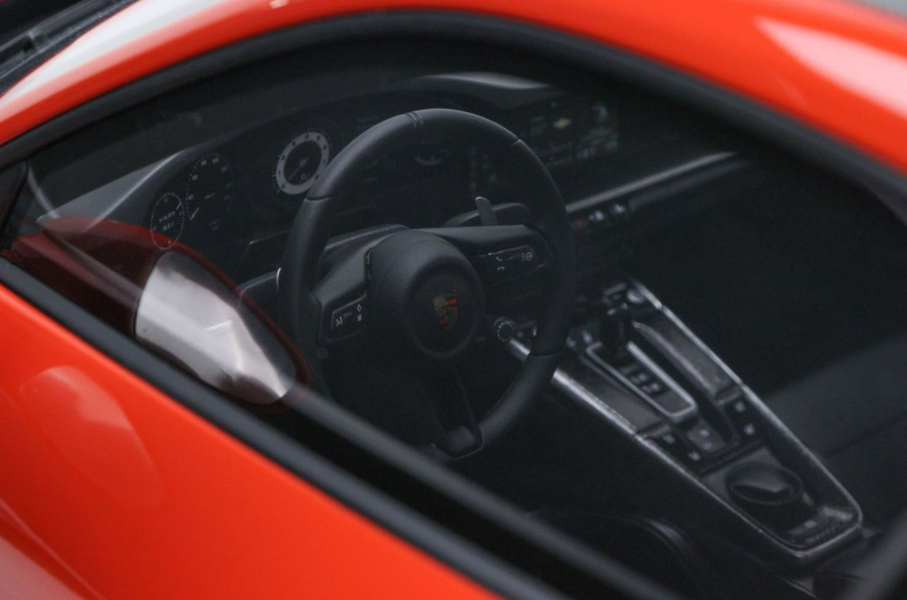 1/8 Minichamps 2020 Porsche 911 (992) Carrera 4S (Orange) Resin Car Model Limited 192 Pieces