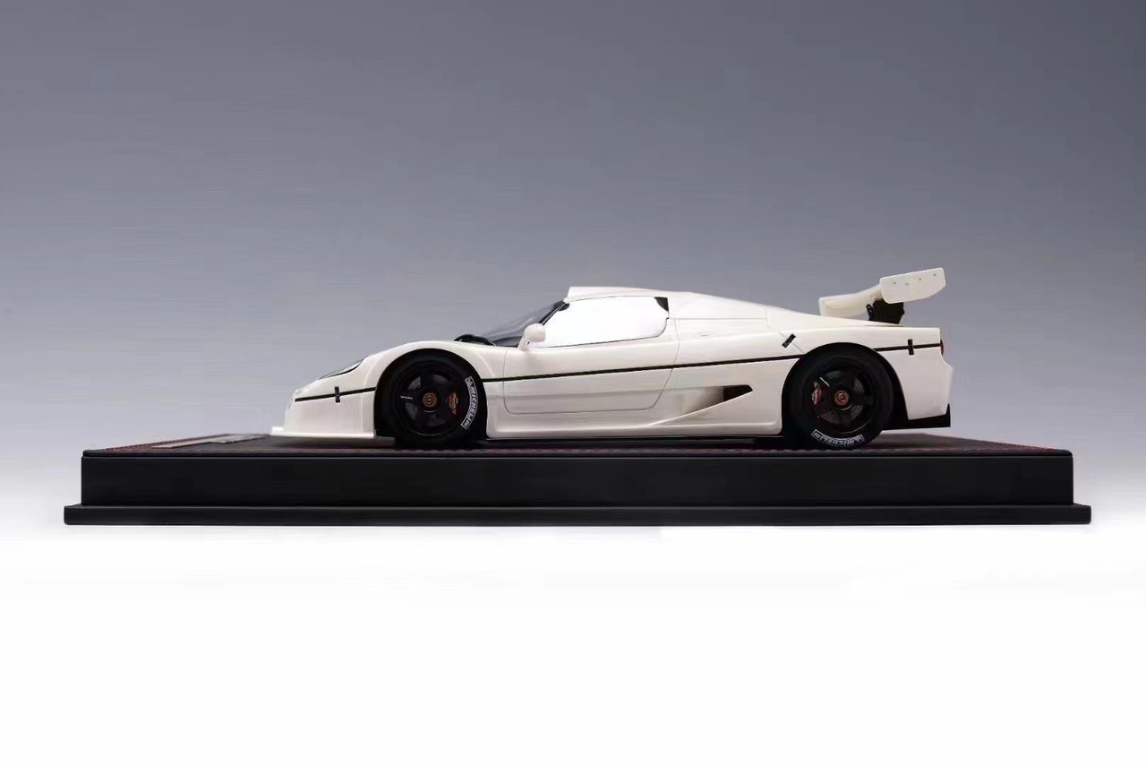 Ferrari F50 GT Rouge échelle 1/18 - Fujimi Résine - Modèle De Collection TSM11FJ001