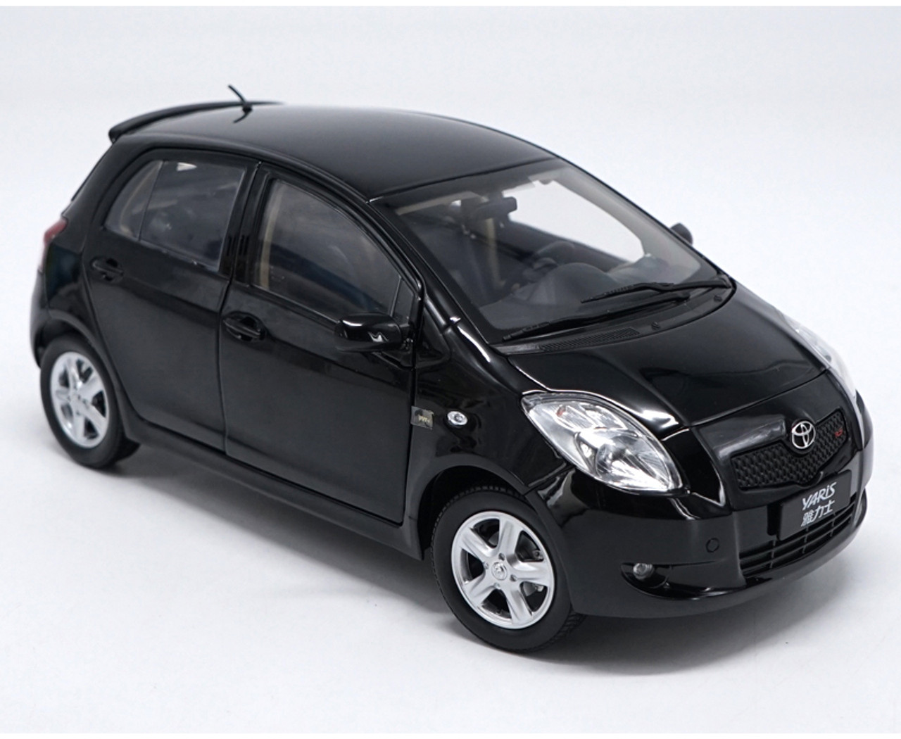 1/18 Dealer Edition Toyota Yaris / Vios (Black) Diecast Car Model 