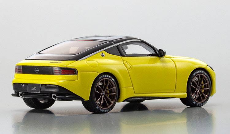1/43 Kyosho Nissan Fairlady Z Prototype (Yellow) Car Model