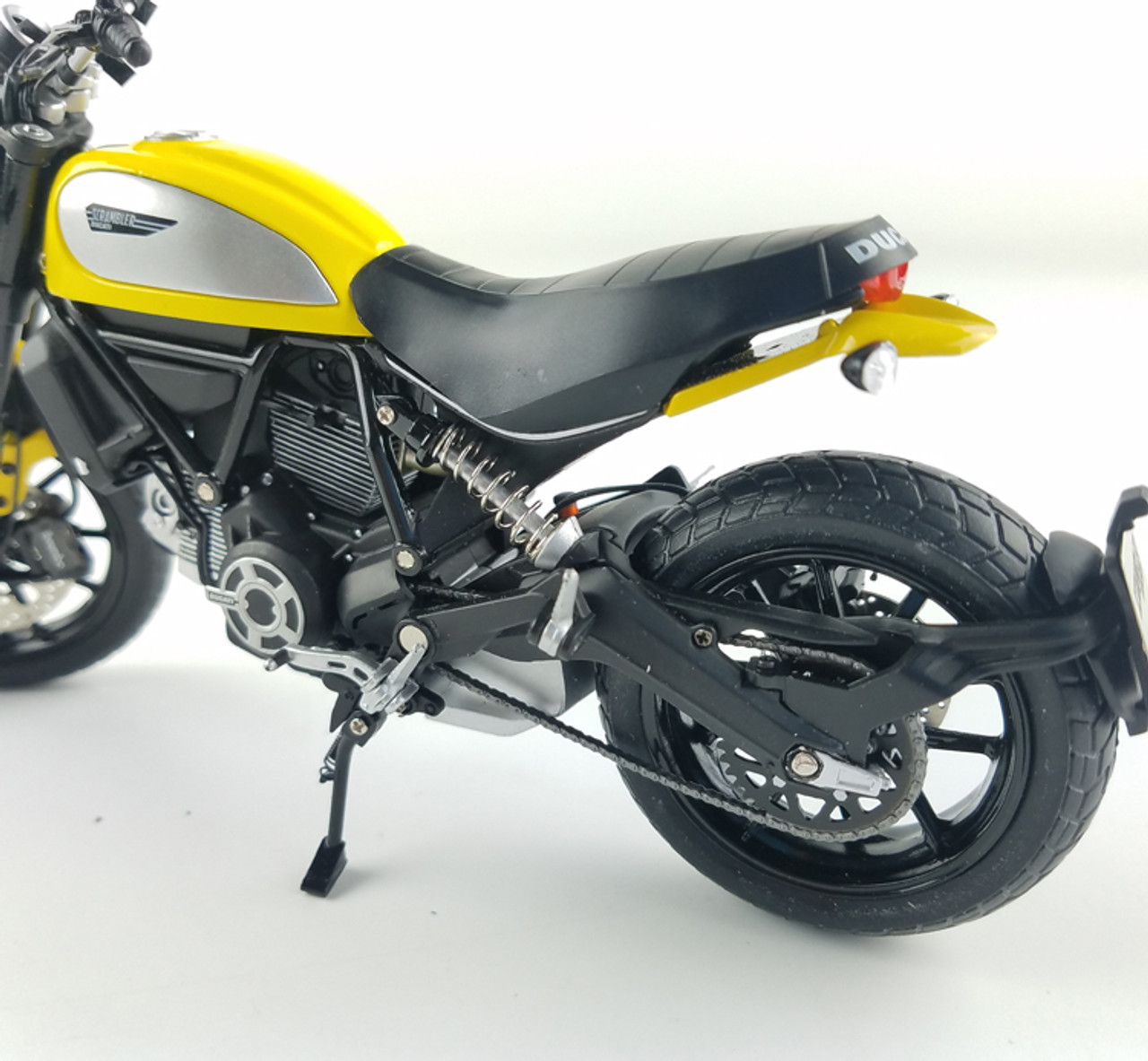 評価が高い TSM MODEL 1/12 DUCATI SCRAMBLERダイキャストモデル