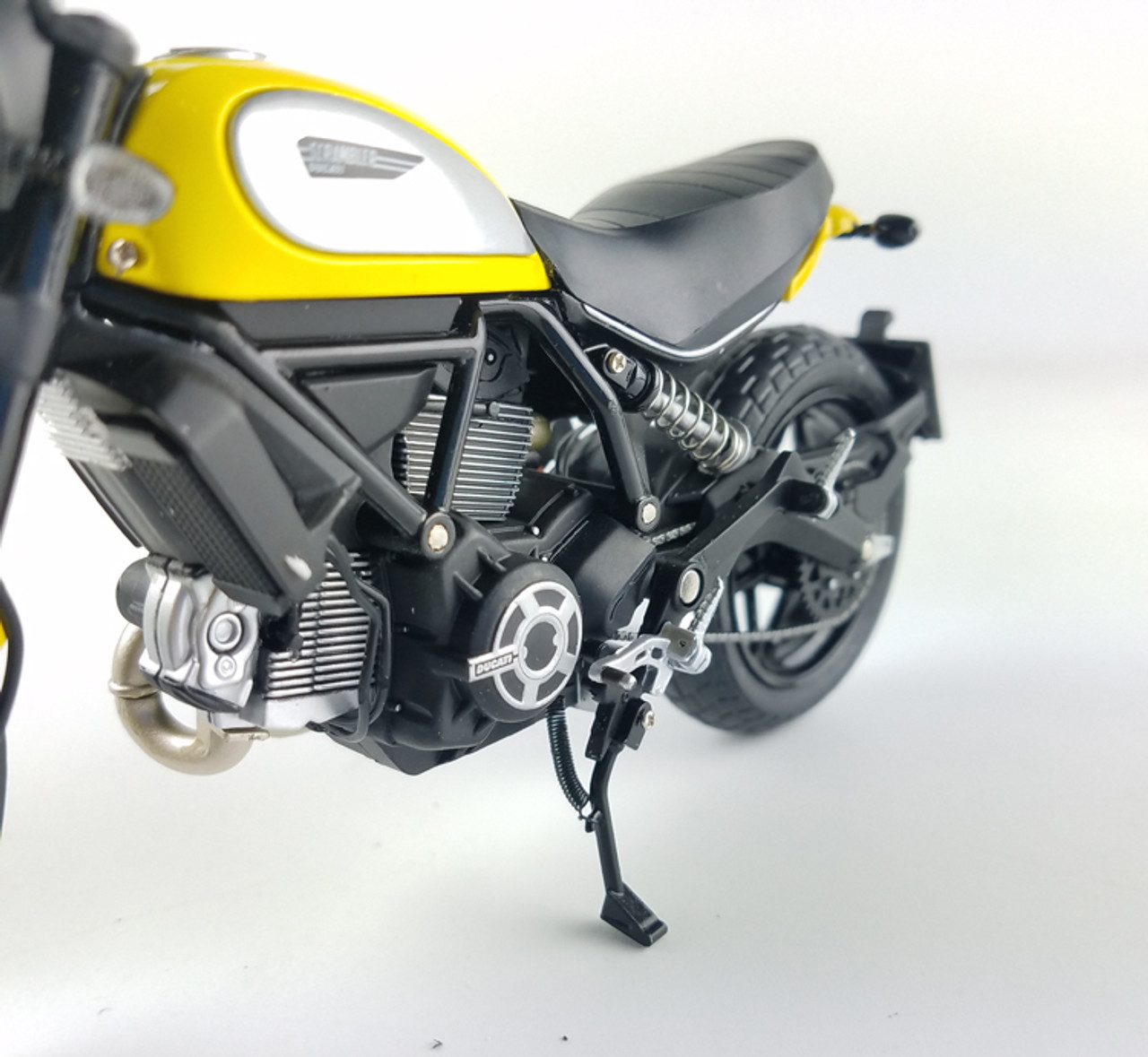 TSMモデル　1/12 DUCATI SCRAMBLER ダイキャストモデル 1/12 TSM Ducati Scrambler Icon 2015 Rosso Ducati Diecast