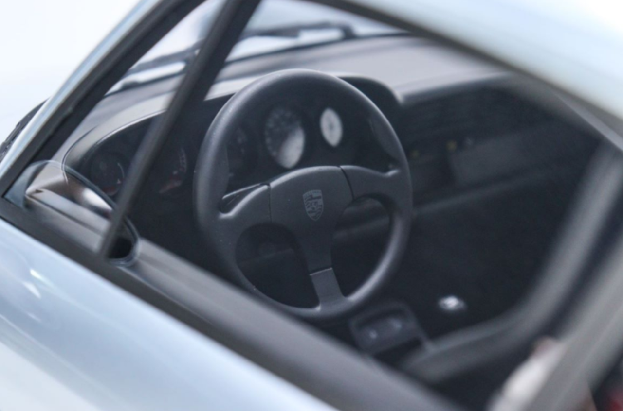 1/8 MINICHAMPS PORSCHE 911 (964) Turbo S 1992 Polarsilber