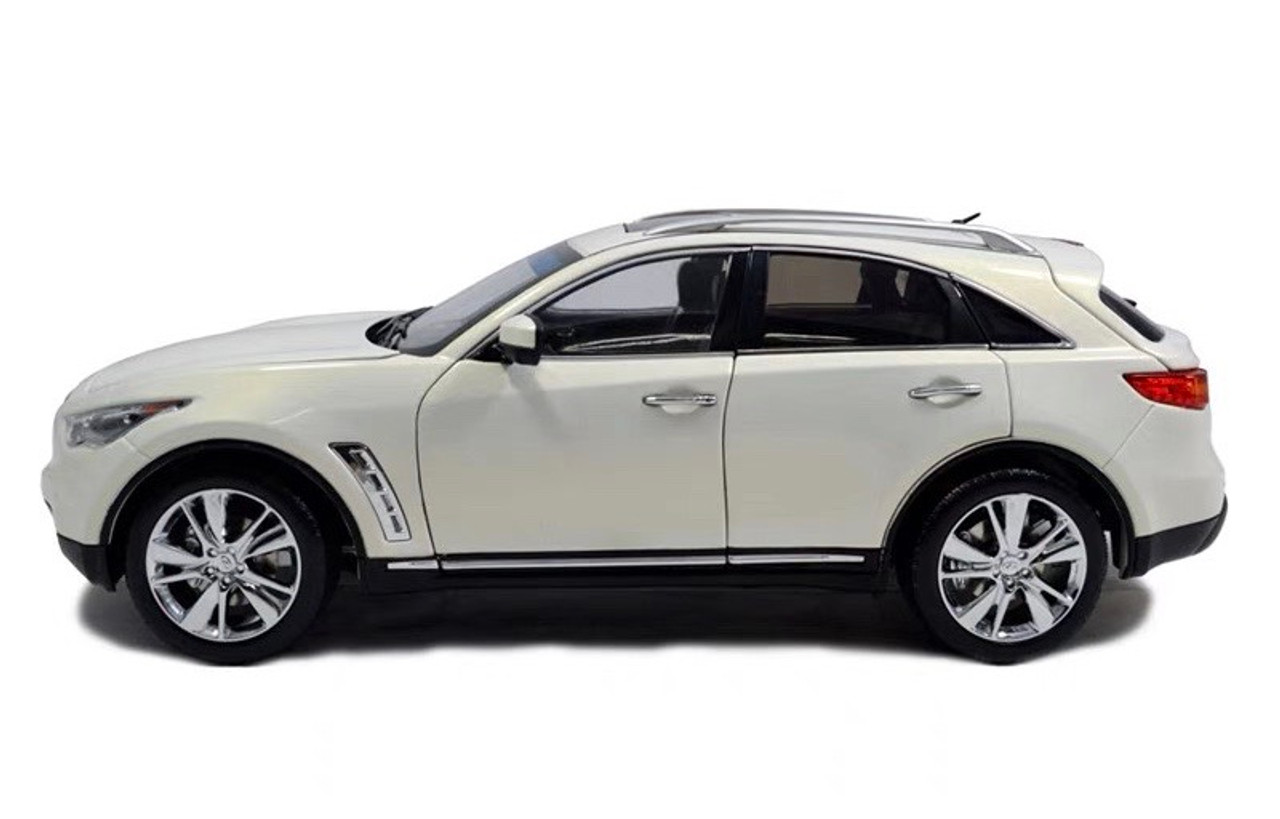 1/18 Dealer Edition Infiniti QX70 FX50 (White with Black Interior) Diecast Car Model