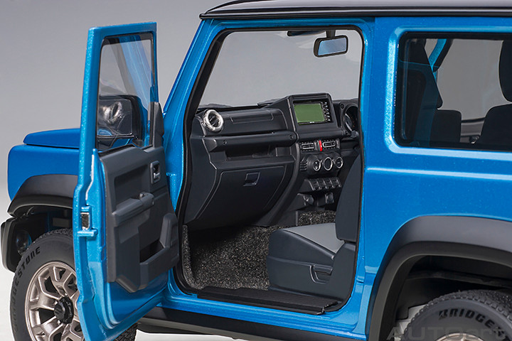 1/18 AUTOart Suzuki Jimny Sierra (JB74) (Brisk Blue Metallic with