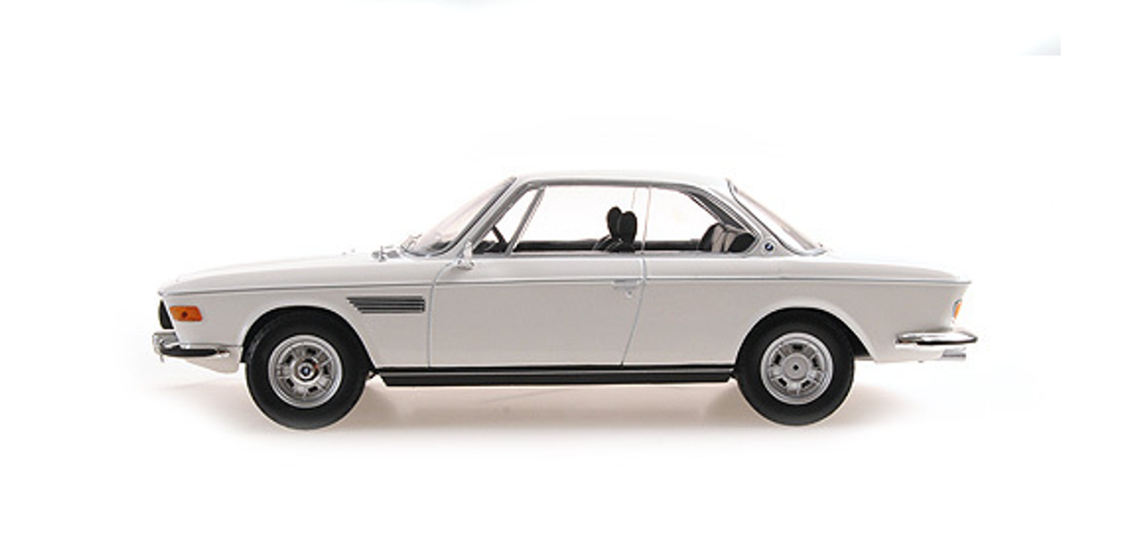 1/18 Minichamps 1968 BMW 2800 CS (White) Diecast Car Model
