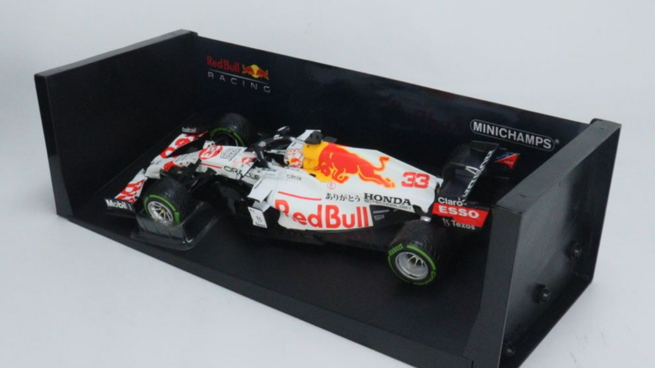 1/18 Minichamps 2021 Red Bull Formula 1 Racing Honda RB16B Max Verstappen Turkish GP 2nd Place Car Model