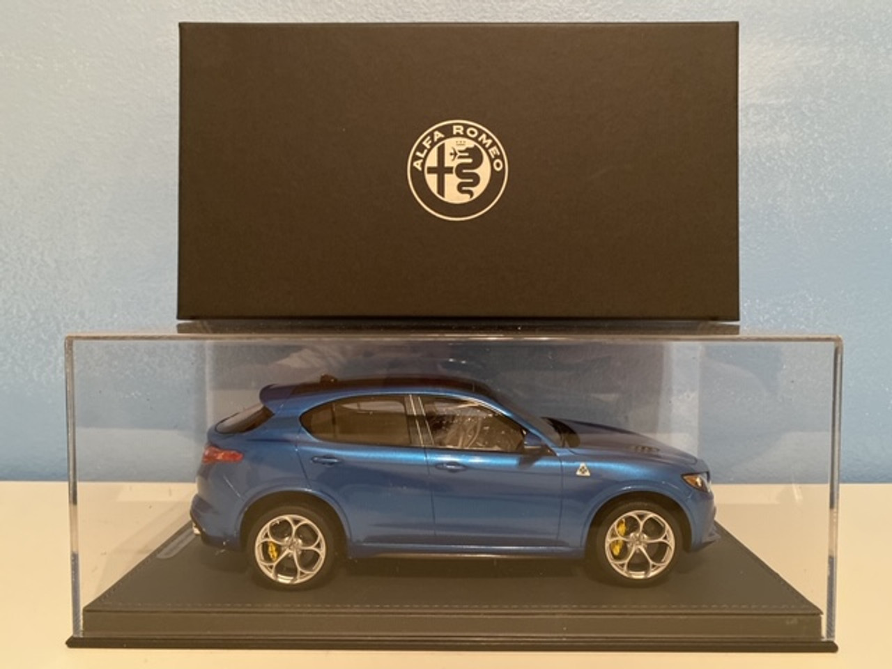 Damaged & Repaired AS-IS 1/18 BBR Alfa Romeo Stelvio Quadrifoglio (Blue Blu  Misano) Limited Resin Car Model