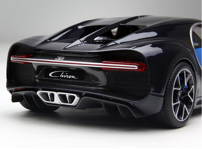 1/18 Kyosho Ousia Bugatti Chiron (Blue) Diecast Car Model