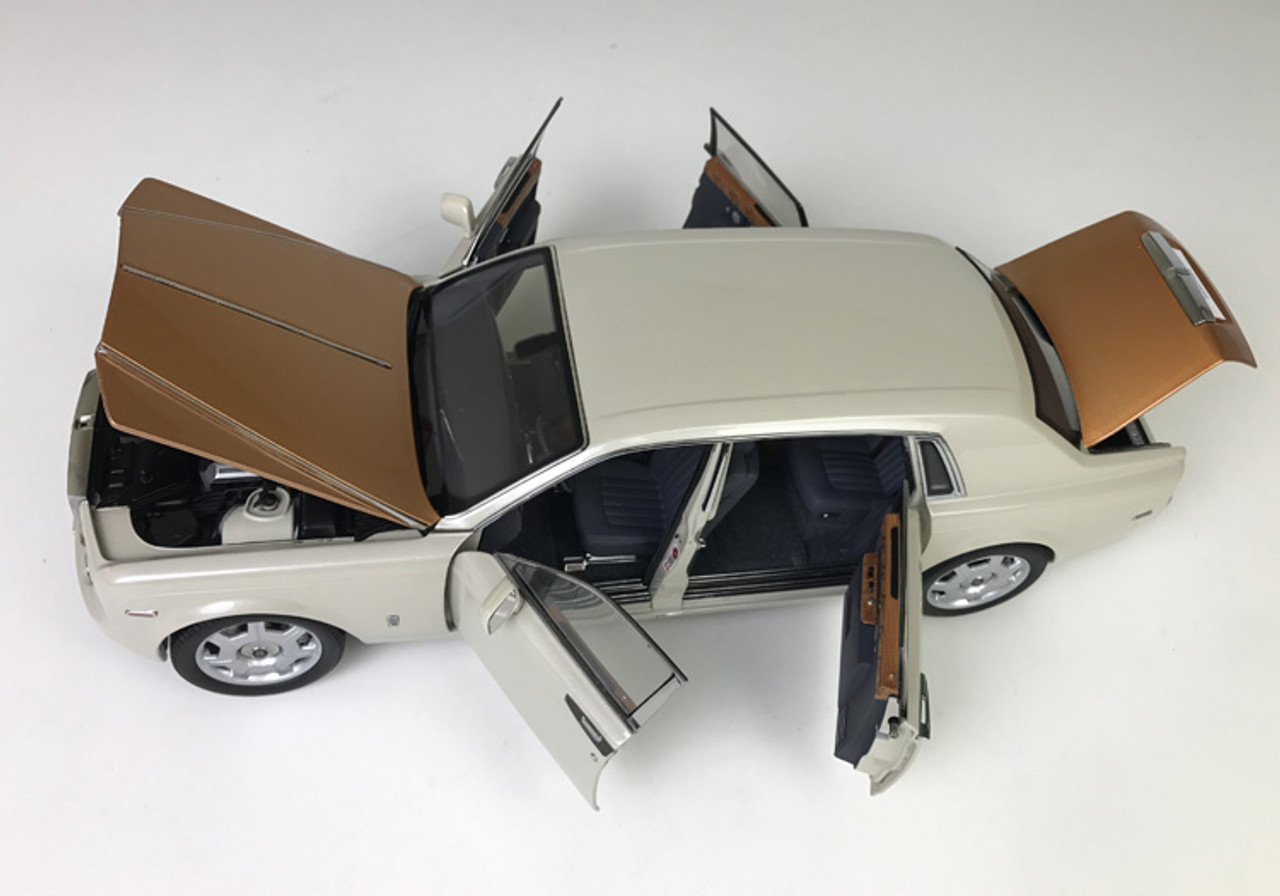 1/18 Kyosho Rolls-Royce Phantom EWB Dragon Year Special