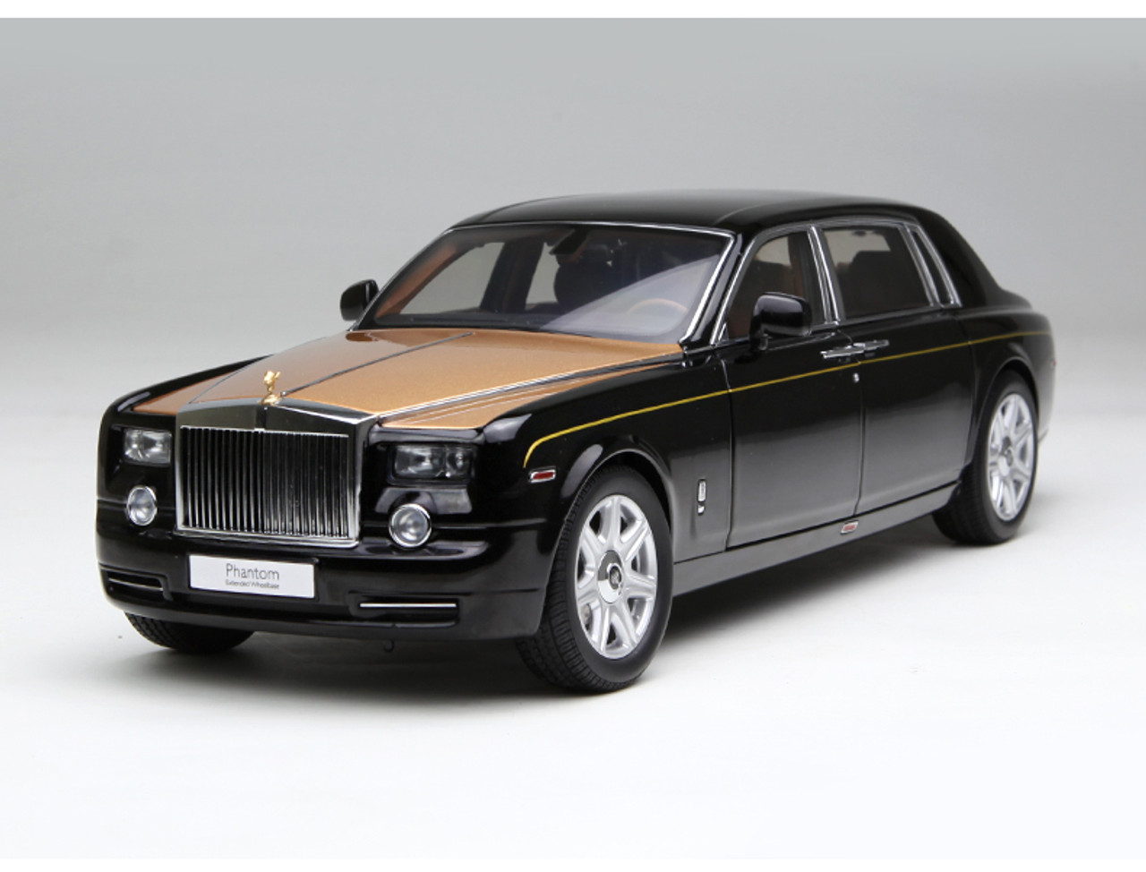 1/18 Kyosho Rolls-Royce Phantom EWB (Black w/ Gold Hood) Diecast Car Model