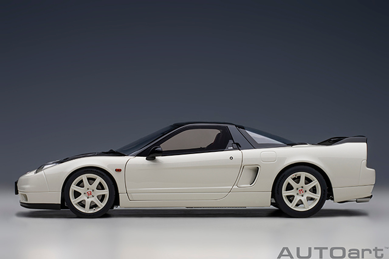 1/18 AUTOart Honda NSX NSX-R (NA2) (Championship White with Black Carbon  Fiber Version) Pearl Car Model