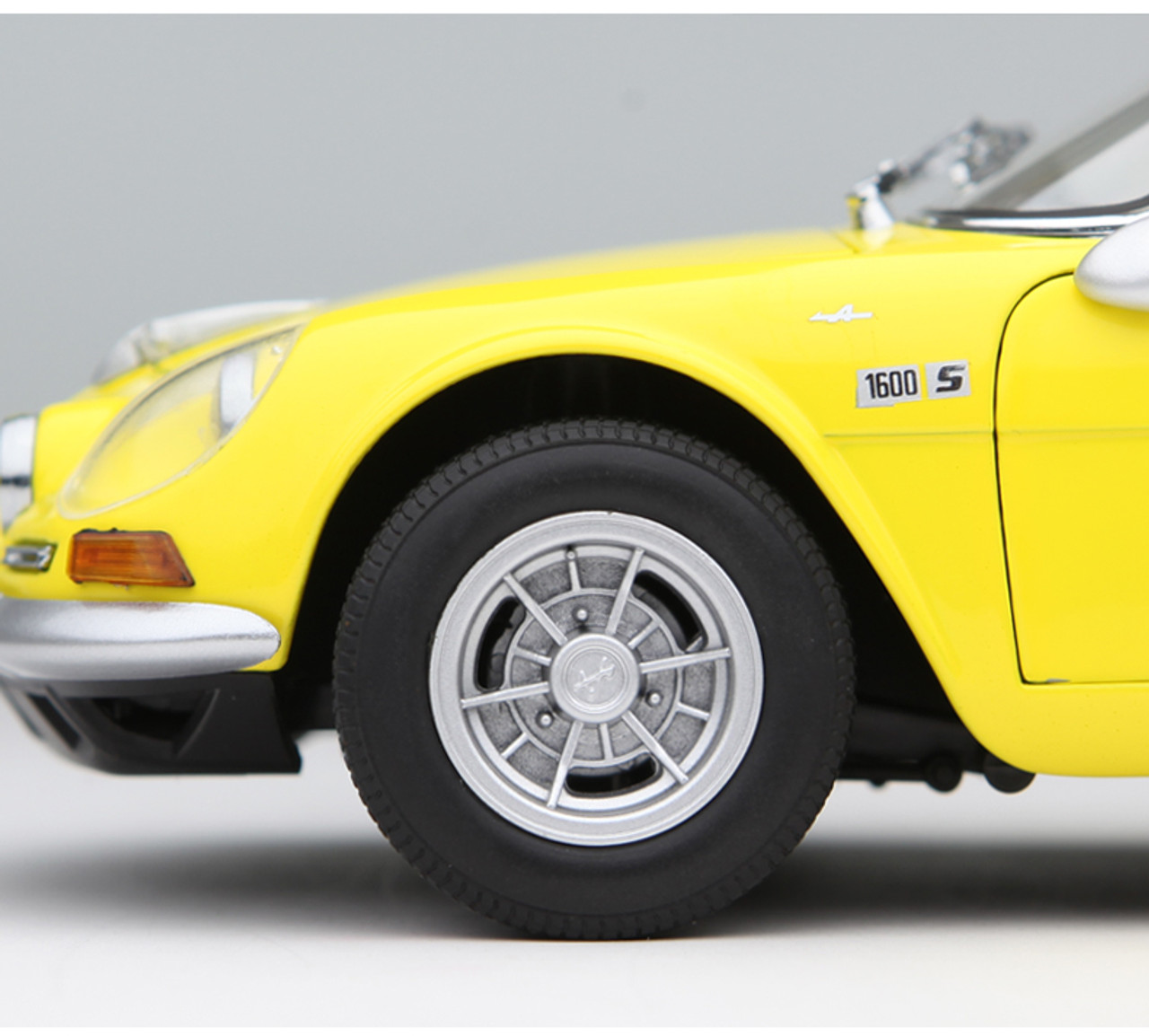 Renault Alpine A110 1600S Yellow 1/18 Diecast Model Car by Kyosho