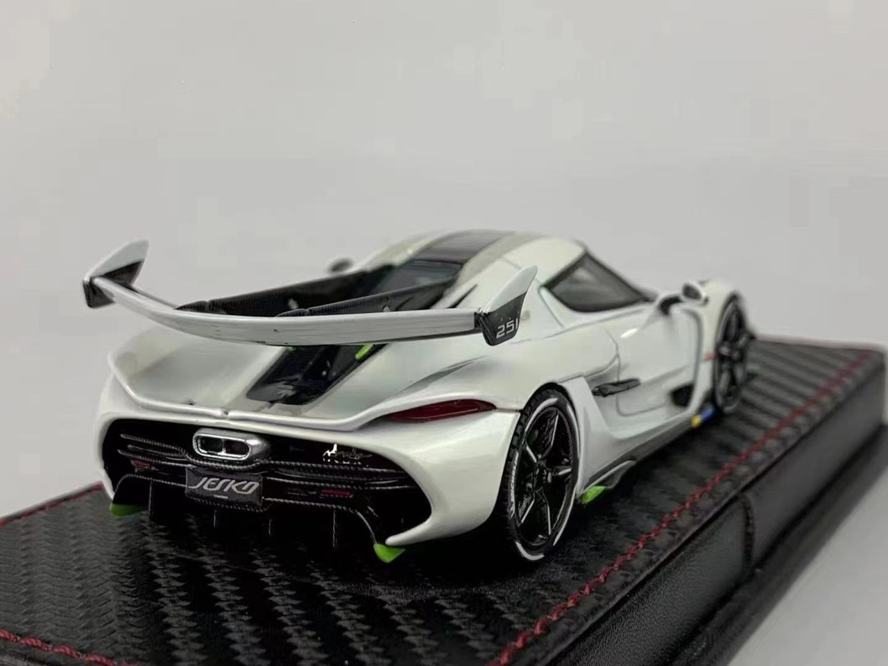 1/43 Frontiart Koenigsegg Jesko (White) Resin Car Model Limited 999 Pieces