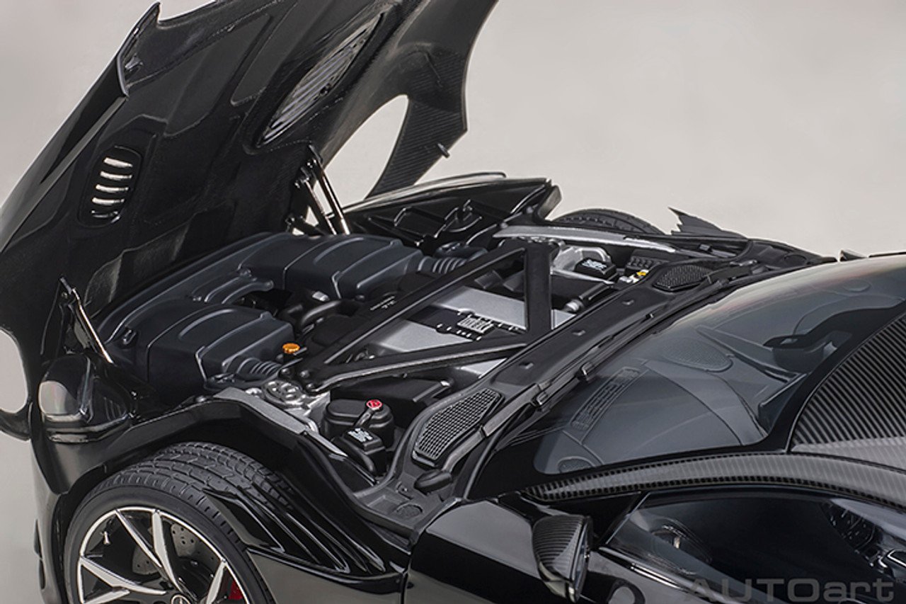 1/18 AUTOart Aston Martin DBS Superleggera (Jet Black) Car